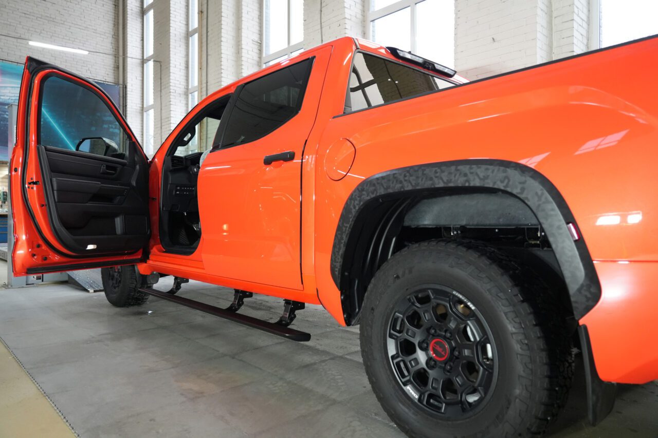 Toyota Tundra III (2021-2024)
150000 ₽ комплект порогов
15000 ₽ установка порогов