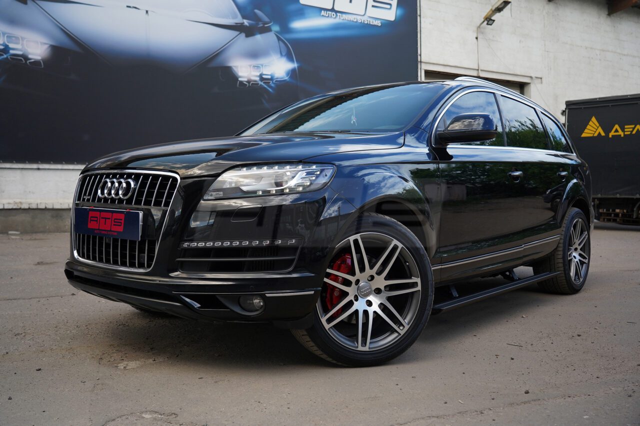 Audi Q7 4L (2009-2015) 120000 ₽ комплект порогов 15000 ₽ установка порогов