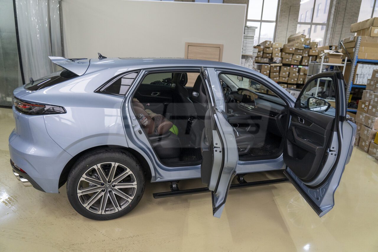 Changan UNI-K 100000 ₽ комплект порогов 15000 ₽ установка порогов